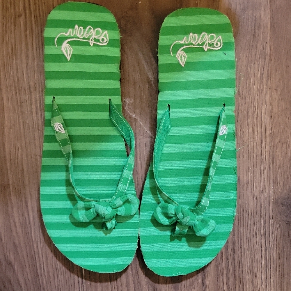 NEW Volcom Green Striped Sandals